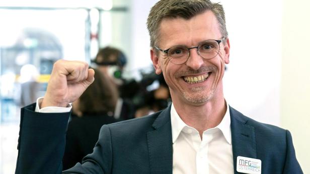 OÖ-Wahlsieger MFG: "Es wird eine Pandemie gespielt"