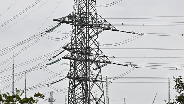 Großhandelspreis für Strom im Dezember auf Rekordniveau
