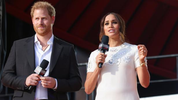 Überraschend: Dieser Royal durfte Harrys und Meghans Tochter vor Queen treffen
