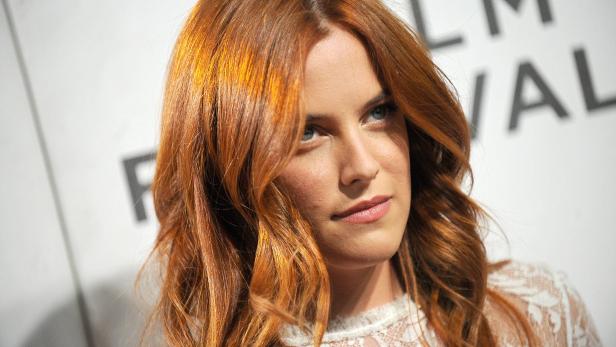 Riley Keough mit roten Haaren auf dem Tribeca Film Festival.