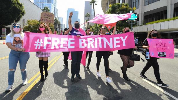 Welchen Beitrag leistete #FreeBritney zu Spears' Weg zur Selbstbestimmung?