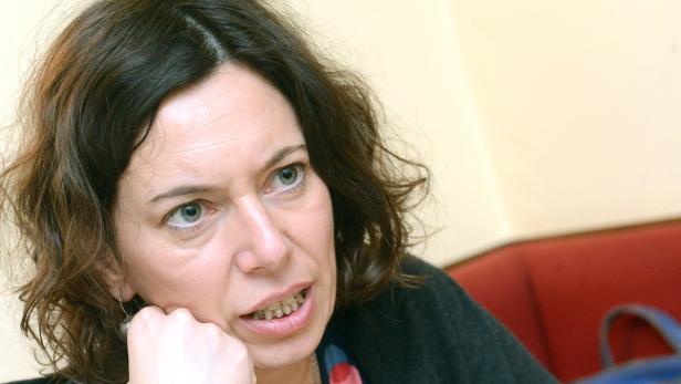 Die österreichische Schriftstellerin Eva Menasse erhält den Jonathan-Swift-Literaturpreis.