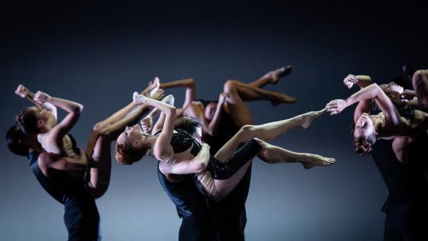 "Deutsches Requiem" an der Volksoper: Ein Tanzfest der Lebensfreude