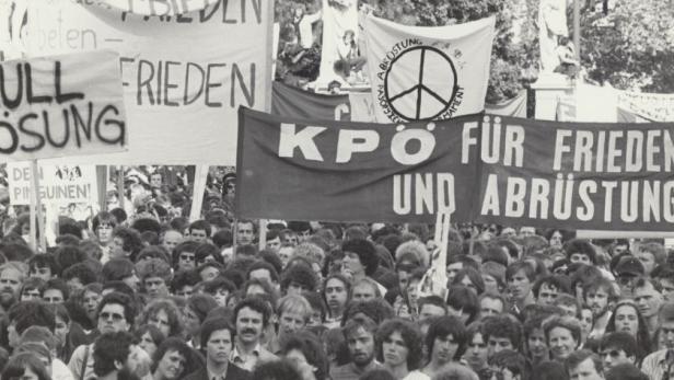 Friedensmarsch im Mai 1982.