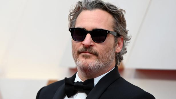 Schräge Frisur: So sieht "Joker" Joaquin Phoenix nicht mehr aus