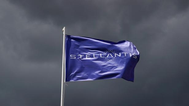 FILE PHOTO: FILE PHOTO: A flag with the logo of Stellantis is seen near Paris