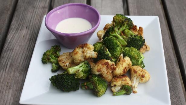 Karfiol & Broccoli mit Dip