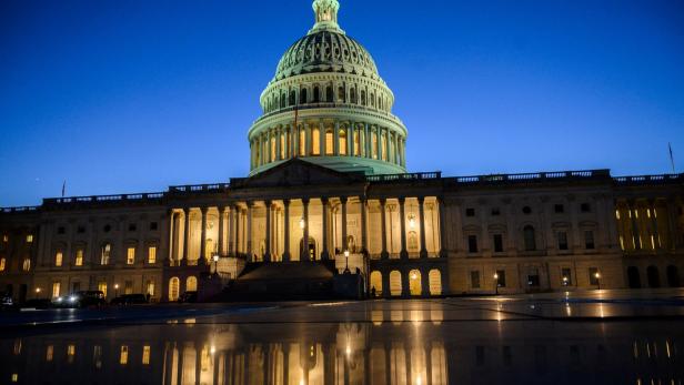 US-Senat billigte Erhöhung von Schuldengrenze um 2,5 Billionen Dollar
