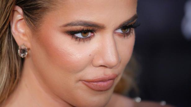 Khloé Kardashian verbessert Menschen in ihrer Wortwahl über Tochter