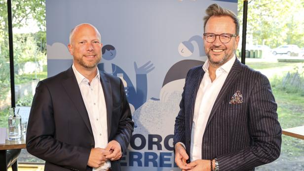 Sandoz-Österreich-Chef Andreas Eichhorn (li.) und Novartis-Österreich-Chef Michael Kocher