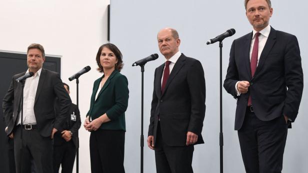 Erste Lichtsignale aus Berlin - SPD, Grüne und FDP empfehlen Koalitionsverhandlungen