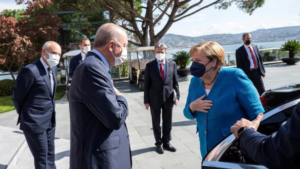Merkel und Erdoğan: Amikaler Abschied einer schwierigen Beziehung