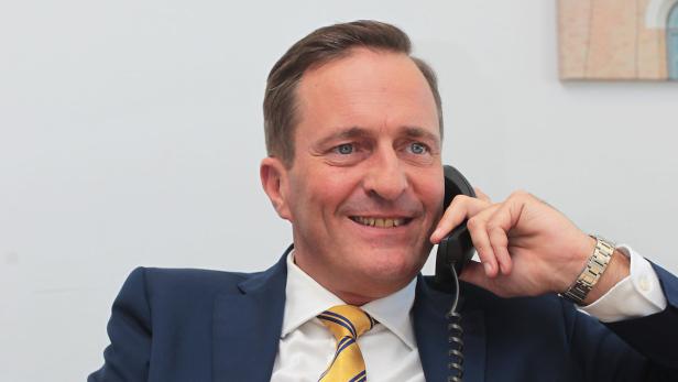 Spitzenkandidat am Apparat: Manfred Juraczka stellte sich am Telefon den Fragen der KURIER-LeserManfred Juracka.