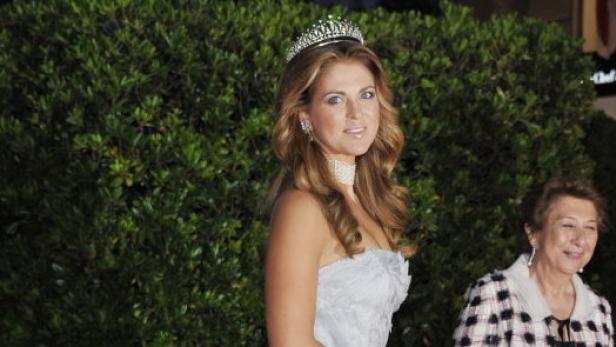 epa02807415 Princess Madeleine of Sweden arrives for the Official Dinner and the Ball of the wedding of Prince Albert II of Monaco and Princess Charlene at the Opera Garnier in Monaco, 02 July 2011. French chef Alain Ducasse prepared the official 450-seat dinner, held on the terraces of the opera house. EPA/BRUNO BEBERT