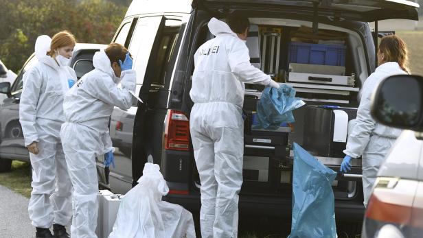 Im burgenländischen Siegendorf wurden in einem Kastenwagen zwei tote Flüchtlinge entdeckt