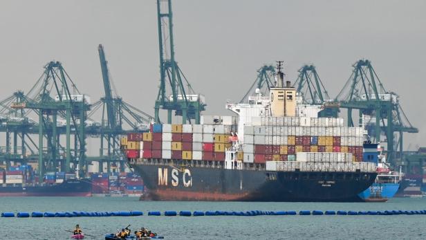SINGAPORE-ECONOMY-PORT