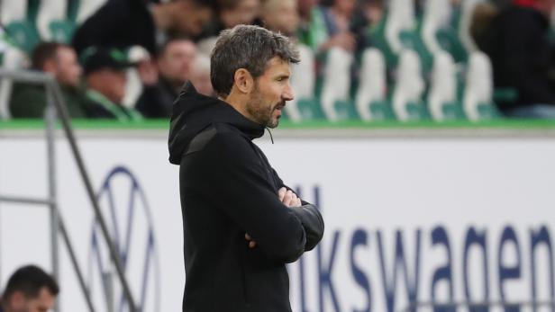 Kaum da, schon wieder weg: Wolfsburg-Trainer Mark van Bommel