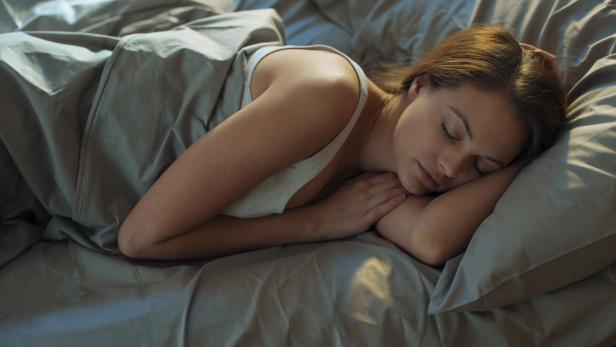 Studie verrät, wie viele Stunden Menschen ab 40 schlafen sollten