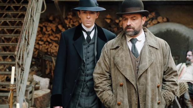 „Vienna Blood“ mit Juergen Maurer und Matthew Beard wird nun vor allem in Budapest gedreht
