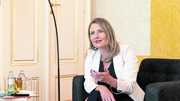 Interview mit Bundesministerin Susanne Raab