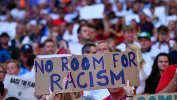 Rassistische Beleidigungen beim EM-Finale: zehn Wochen Haft