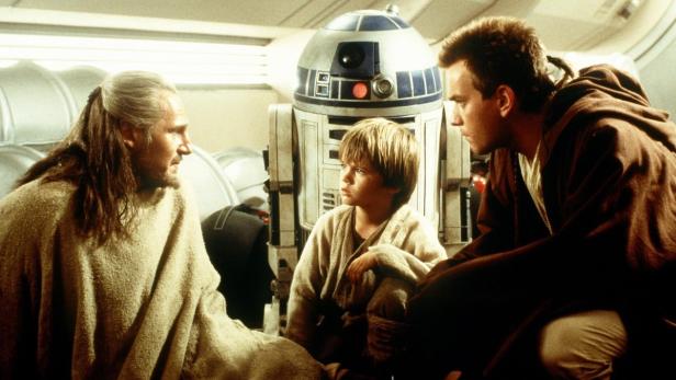 Jedi-Ritter Qui-Gon Jinn (Liam Neeson, li.) und Obi-Wan Kenobi (Ewan McGregor)
