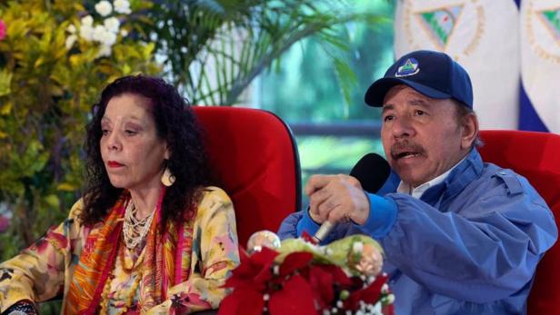 Daniel Ortega mit Ehefrau Rosario Murillo, die auch Vize-Präsidentin ist