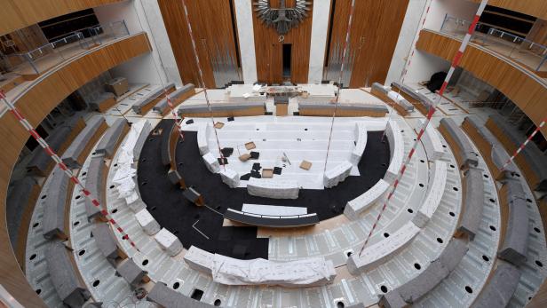 Parlamentssanierung:  Die Abgeordnetenplätze stehen bereits