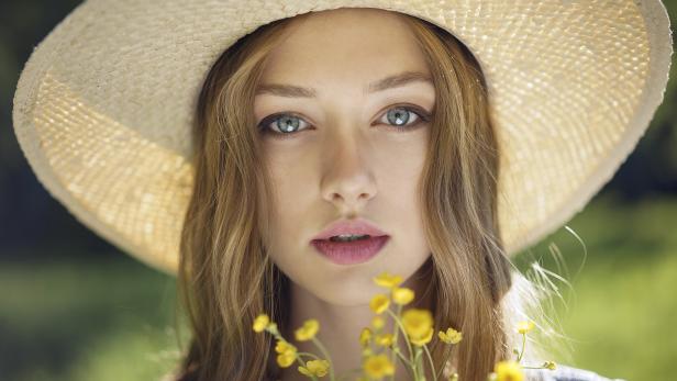 Clean Girl Look: Warum wir diesen natürlichen TikTok-Trend lieben