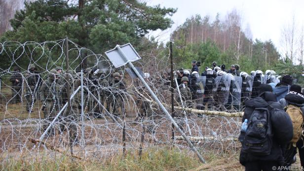 Lage an der Grenze zwischen Polen und Belarus eskaliert