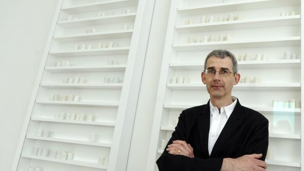 Autor Edmund de Waal: "Ich verbringe viel Zeit mit den Toten“