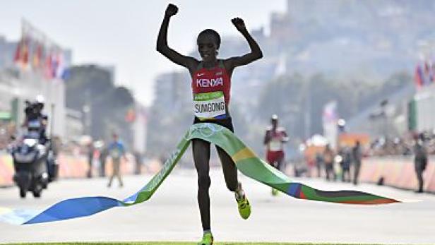 Sumgong holte Gold im Frauen-Marathon für Kenia