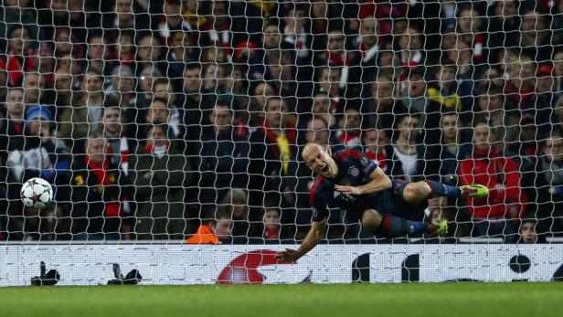 Was zählt, ist Fußball: Bayerns Arjen Robben fällt im Londoner Emirates Stadium