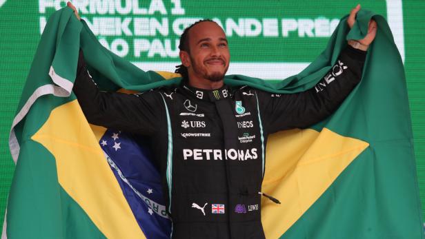Von Startplatz 10 zum Sieg: Hamilton triumphiert in Brasilien