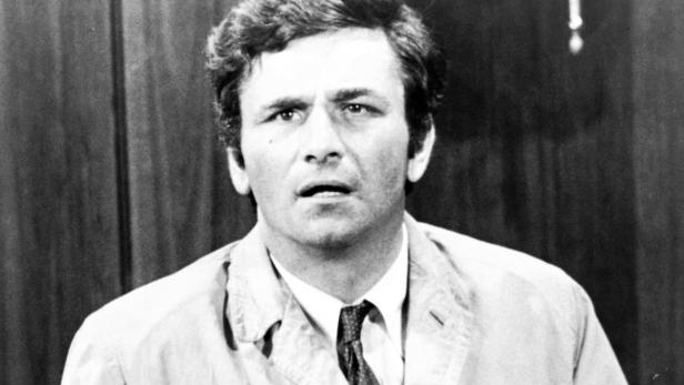 Ein Schwarzweißporträt des Schauspielers Peter Falk als Inspektor Columbo.