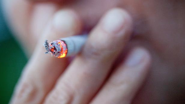 "Absoluter Umfaller": Kritik an neuer Raucher-Regelung