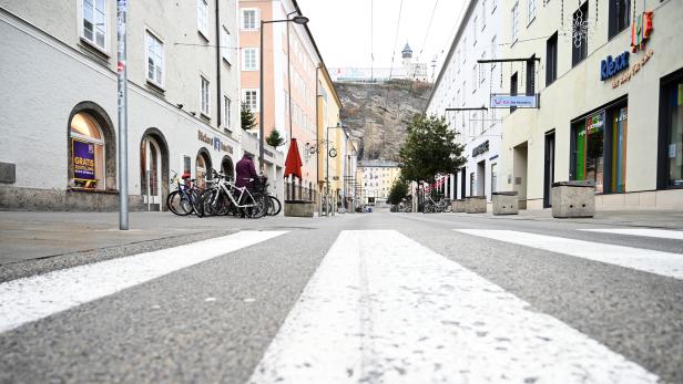 Leere Straßen im Lockdown in Salzburg.