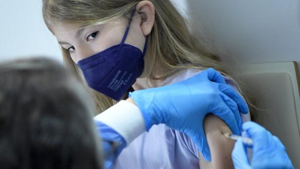 Start bei Fünf- bis Elfjährigen: Wie sicher ist die Kinderimpfung?