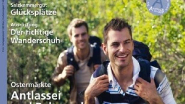Das Cover der Zeitschrift „Ausflug & Urlaub“ mit zwei wandernden Männern im Vordergrund.