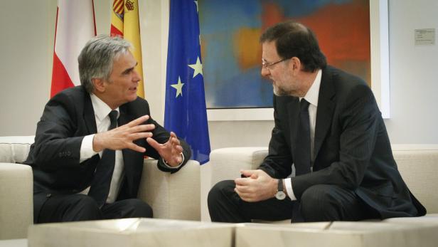 Am 29. Mai 2013 traff Bundeskanzler Werner Faymann (l.) den spanischen Premieminister Mariano Rajoy Brey (r.) zu einem Arbeitsgespräch im zuge des Arbeitsbesuches in Madrid/Spanien.