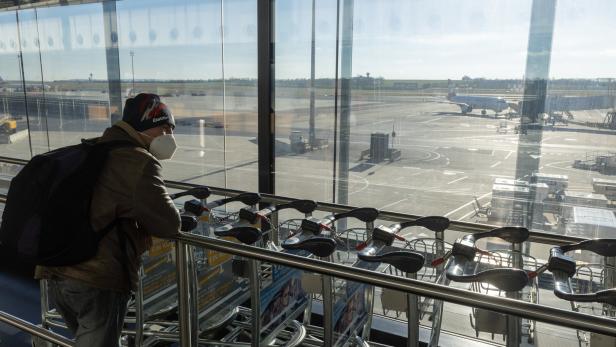 "Geschäft völlig kaputt": Lockdown-Stimmung am Flughafen Wien