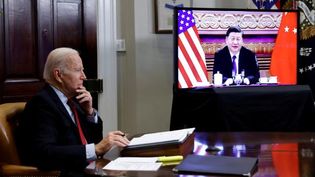 Versöhnlicher im Ton, hart in der Sache: Der kürzlich abgehaltene Videogipfel von Biden und Xi brachte sie einander kaum näher