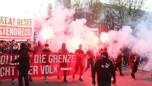 Corona-Demo in Wien: Ermittlungen vorerst gegen fünf Personen
