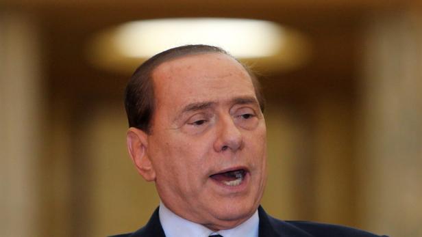 Silvio schimpft über sein "Scheißland"