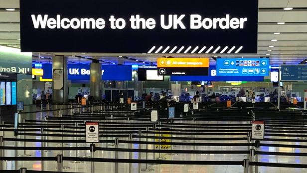 Großbritannien verhängt Quarantäne für alle Einreisenden