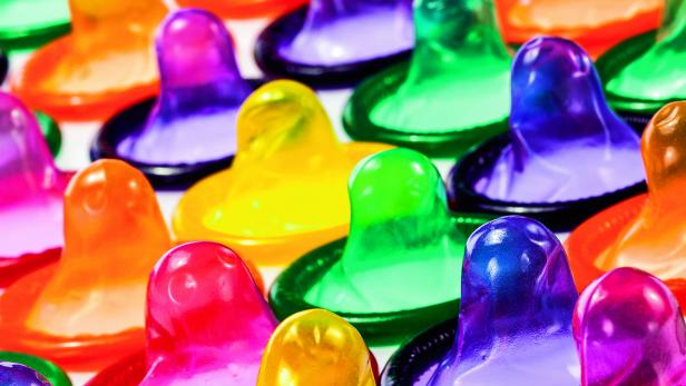 Condoms in Colors