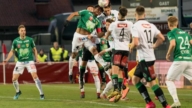 FUSSBALL ÖFB-CUP / HALBFINALE: SC AUSTRIA LUSTENAU - FC WACKER INNSBRUCK