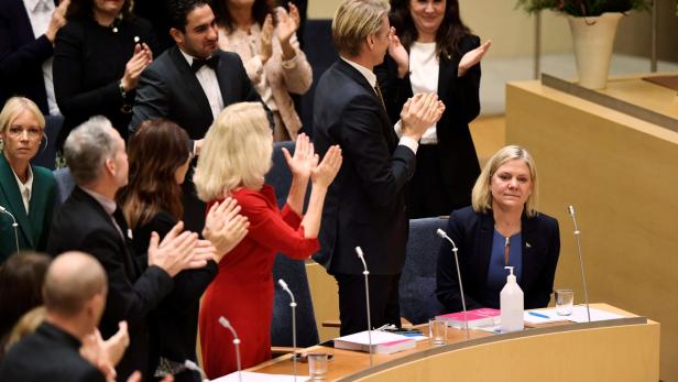 Schwedens Premierministerin ist Ex-Schwimmerin - und zum Freistil verdammt