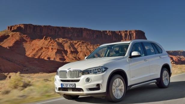 BMW zeigt erste Bilder vom neuen X5