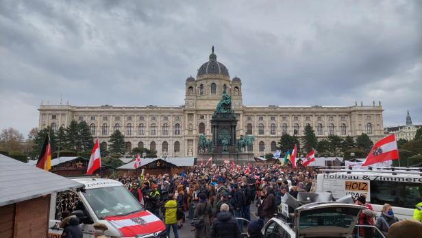Demos gegen Impfpflicht in ganz Österreich